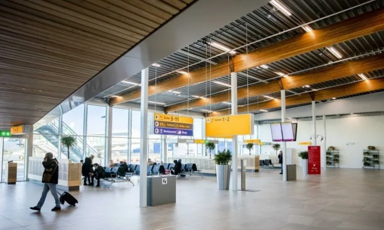 Пуснаха извънредни полети днес между България и Великобритания - Tribune.bg