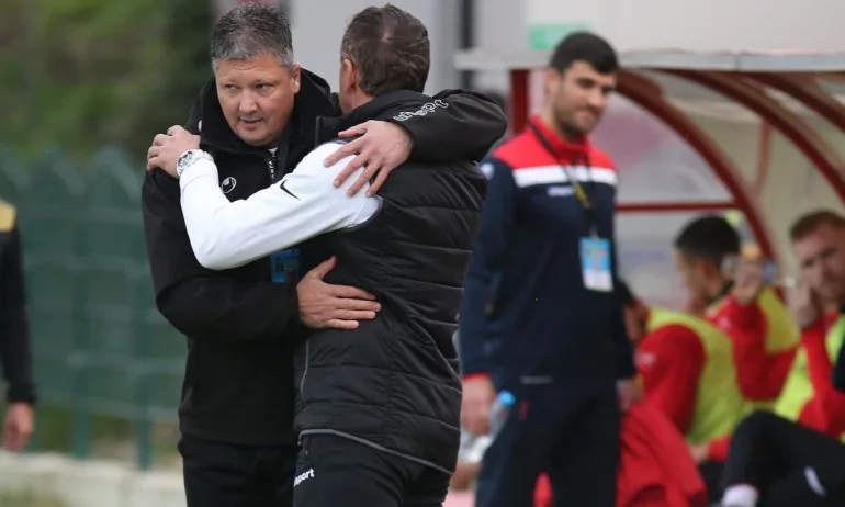 Любо Пенев и шестима футболисти на Царско село са с COVID-19 - Tribune.bg