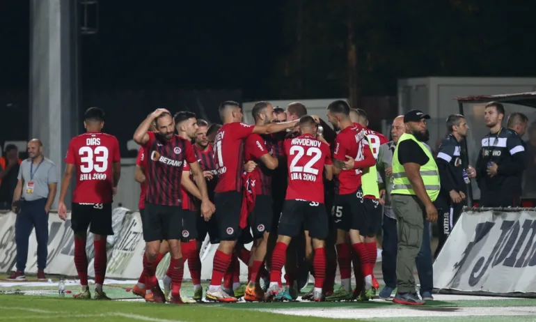 Локомотив София пусна в продажба виртуални билети за срещата с Лудогорец - Tribune.bg