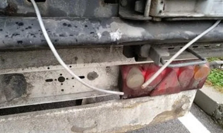 На ГКПП Лесово намериха четирима незаконни имигранти, укрити в ТИР - Tribune.bg