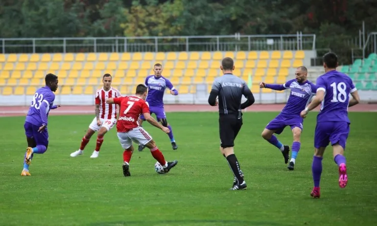 Етър няма да играе контрола с ЦСКА 1948, очаква нови футболисти - Tribune.bg