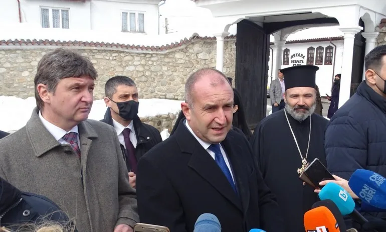 Румен Радев с индиректна критика към управляващите заради убитото от ток момче - Tribune.bg