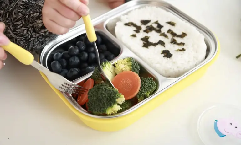 Нова наредба на МЗ забранява мед, конфитюри и някои видове млека в детските кухни - Tribune.bg