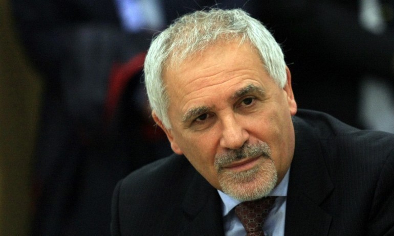 Любомир Кючуков Tribune.bg: През 2021г. продължи ерозията на следвоенния световен ред - Tribune.bg