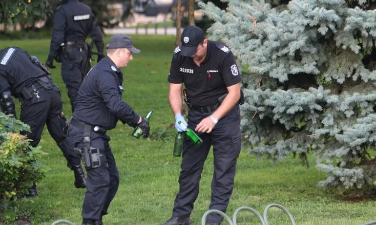 Преди протеста: Полицията намери камъни, ножове, спрейове - Tribune.bg