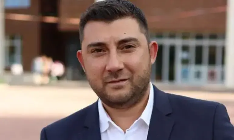 Карлос Контрера: Откакто управляват Промяната, границата е разграден двор - Tribune.bg