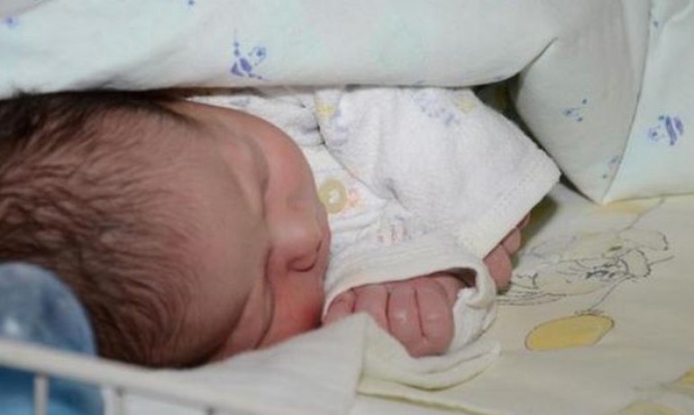 Бейби бум в Св. Анна, родиха се 10 бебета за денонощие - Tribune.bg