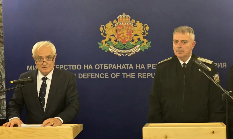 Военният министър разкри серия проблеми във ВВС, обеща да вземе мерки спрямо командирите - Tribune.bg