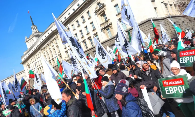 Прокуратурата вече обвини 6 човека за сблъсъците пред ЕК в София