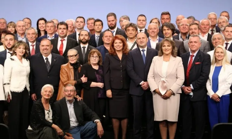 Разкол в ИК на Радев, започнаха обвинения и разделение на лагери - Tribune.bg