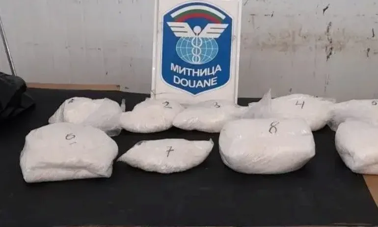 Откриха близо 5 кг метамфетамин на Капитан Андреево (СНИМКИ) - Tribune.bg