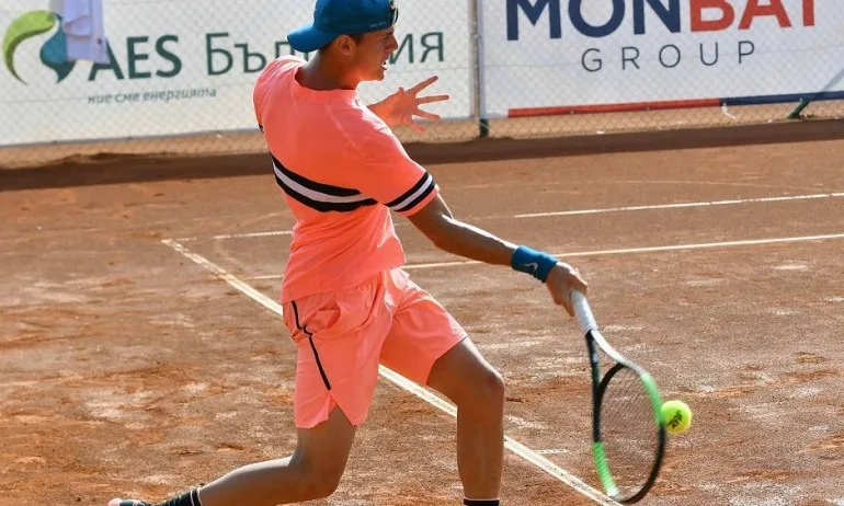 Лазаров с четвърта поредна победа без загубен сет в Белград - Tribune.bg