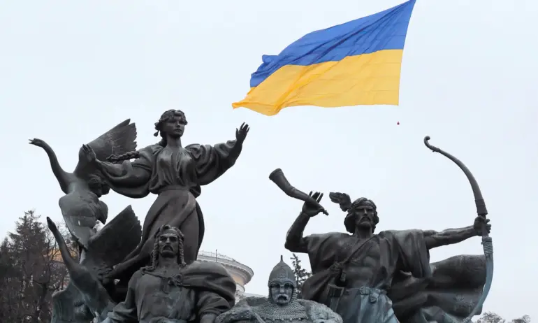 Politico: ЕС ще обяви начало на преговори за присъединяване на Украйна до декември - Tribune.bg