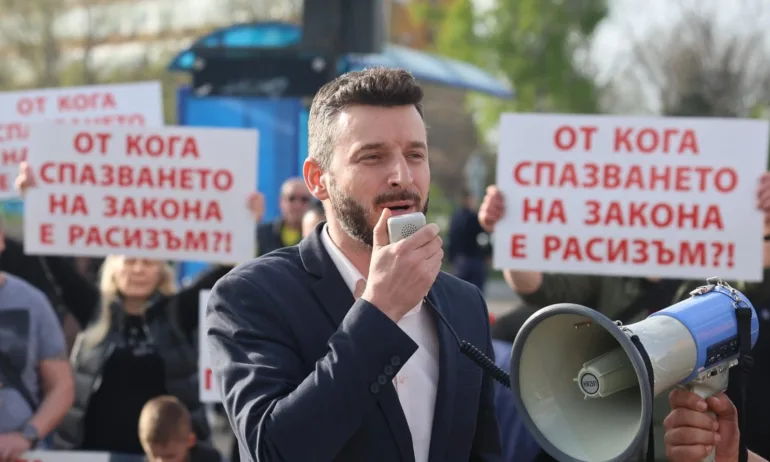 Кметът на Илинден предлага билети до Страсбург за жалбоподатели по делото за съборените бараки - Tribune.bg