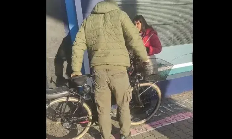 Двама са малко, трима са много: 92 см ще са тротоарите на столичната ул. Опълченска след ремонта - Tribune.bg