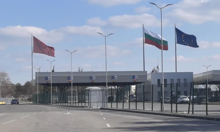 Унищожиха близо 66 тона фалшиви перилни и почистващи препарати - Tribune.bg