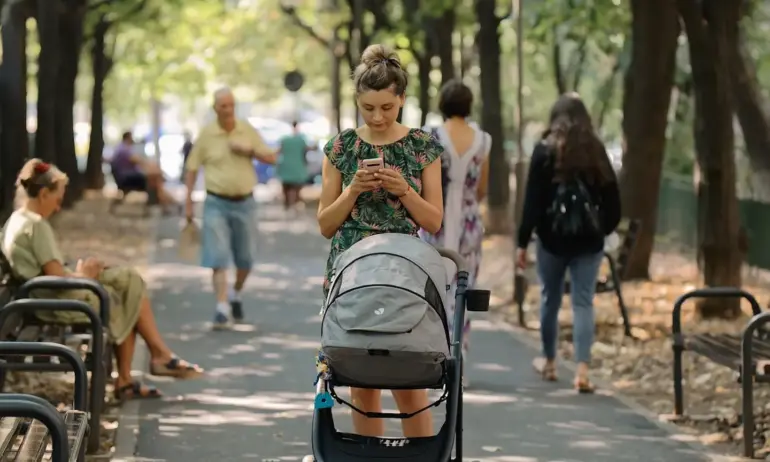 На разходка с бебешка количка: какво да правите и какво да не правите - Tribune.bg