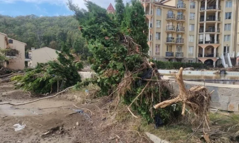 15 000 лв. за наследниците на загиналите при наводненията в Елените - Tribune.bg