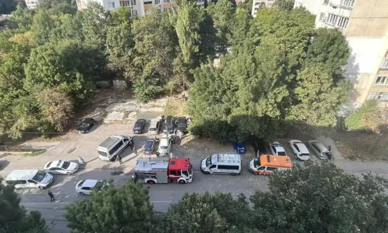 Мъж се барикадира и заплаши да се самозапали в Слатина. Самонастанил се в общинско жилище, предвидено за фондация - Tribune.bg