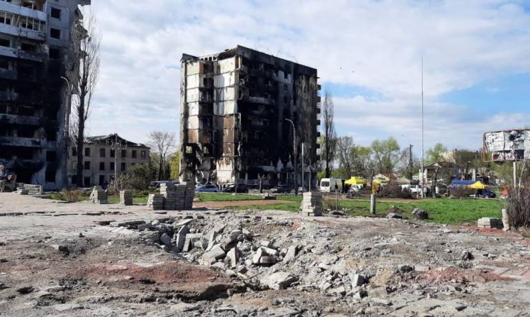 10 ранени при ракетен удар в Киев - Tribune.bg