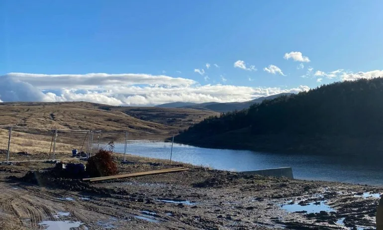 Укрепват язовира на село Мещица, област Перник - Tribune.bg
