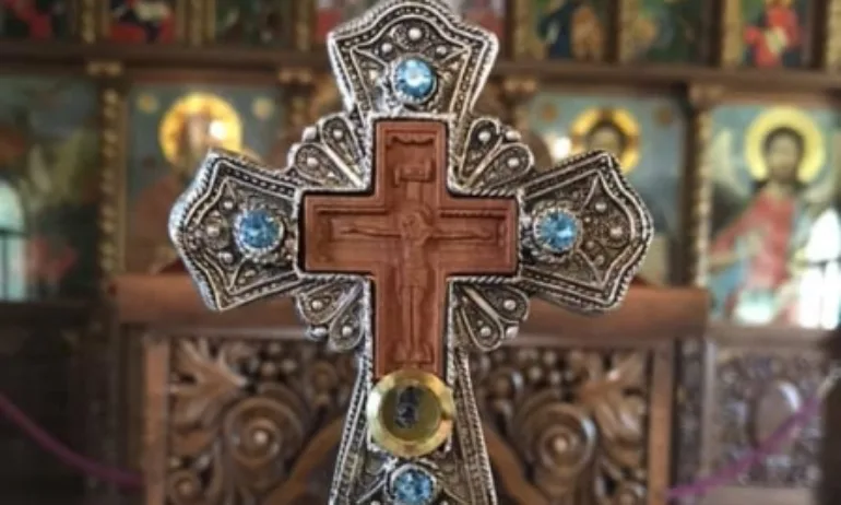 Днес честваме Въздвижение на Светия Кръст. В народните традиции, наричан Кръстовден - Tribune.bg