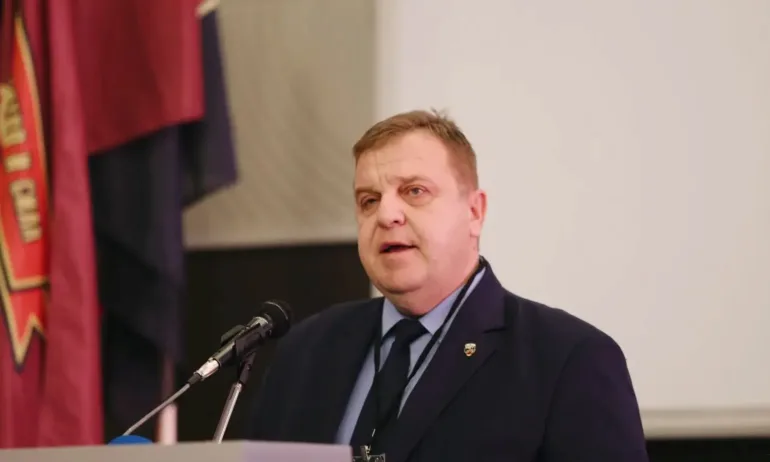 Каракачанов: Призовавам прокуратурата да разследва забавянето на проекта за нови машини на пехотата - Tribune.bg