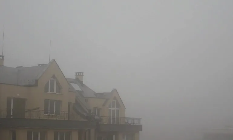 Мъгла и намалена видимост в 13 области в страната - Tribune.bg
