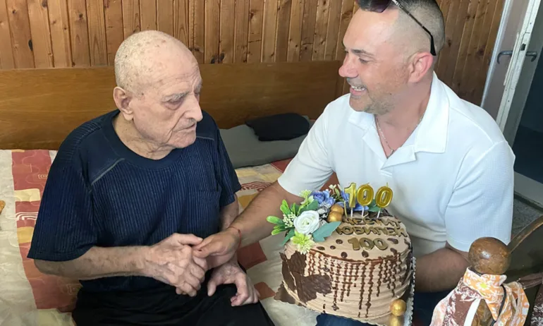 Вековен рожден ден чества най-възрастният жител на община Луковит - Tribune.bg