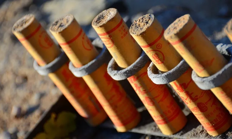 МВР: Иззети са 7958 опаковки с пиротехника, пострадали са 8 души - Tribune.bg