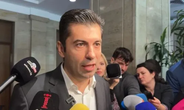 Кирил Петков отново: Без кордон и равноотдалечен премиер няма да преговаряме - Tribune.bg