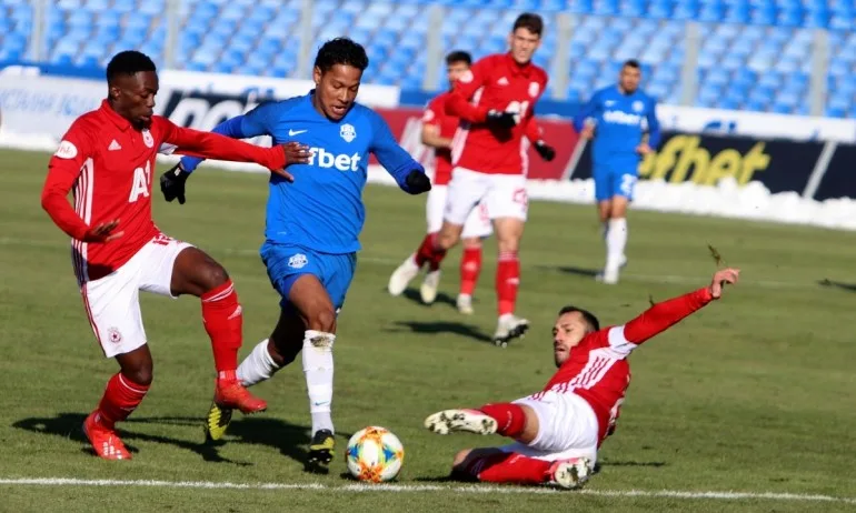 ЦСКА прескочи осминафиналите с минимална победа - Tribune.bg