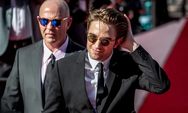 Едуард от Здрач става Батман? - Tribune.bg