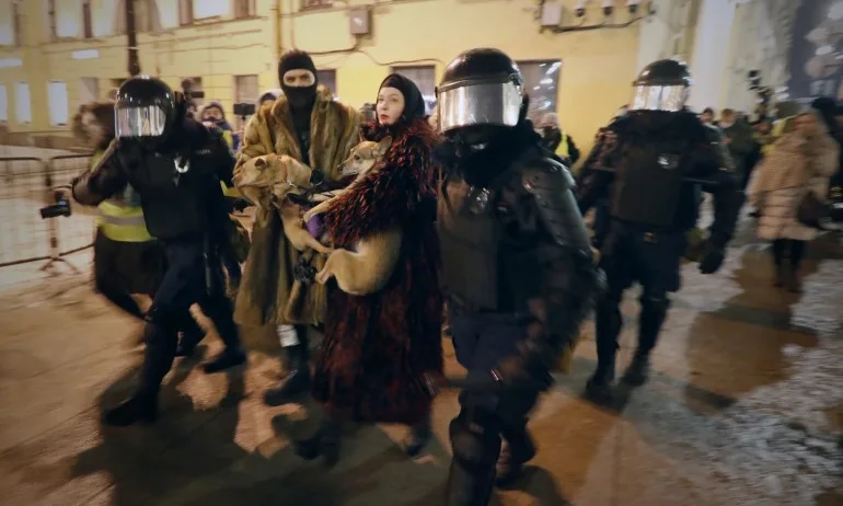 След присъдата на Навални: Арестуваха над 1000 протестиращи - Tribune.bg