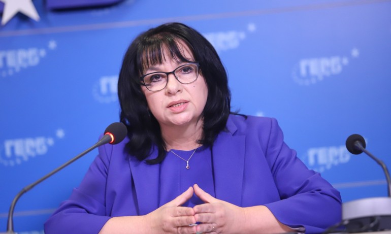 Петкова: Уволненията в Булгаргаз са незаконни, има и сблъсък на лобита около президента и правителството - Tribune.bg