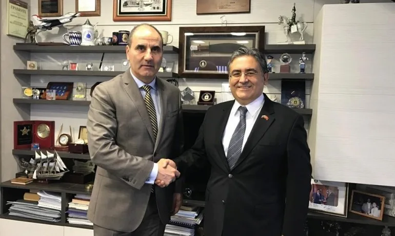 Цветанов и посланика на Турция обсъдиха сътрудничеството по охраната на границата - Tribune.bg