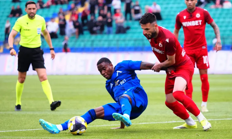 Левски пак удари ЦСКА във Вечното дерби - 2:0 - Tribune.bg