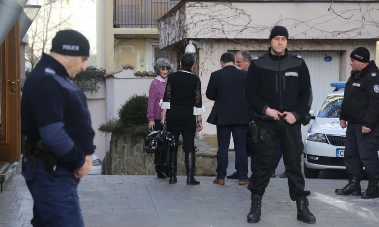 Министерство на културата: Нито един предмет от античната колекция на Божков не е изнесен - Tribune.bg