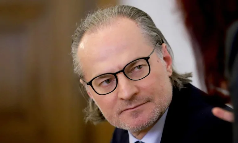 Лозан Панов с интервю пред Шпигел, повдига остри обвинения срещу Борисов и ЕС - Tribune.bg