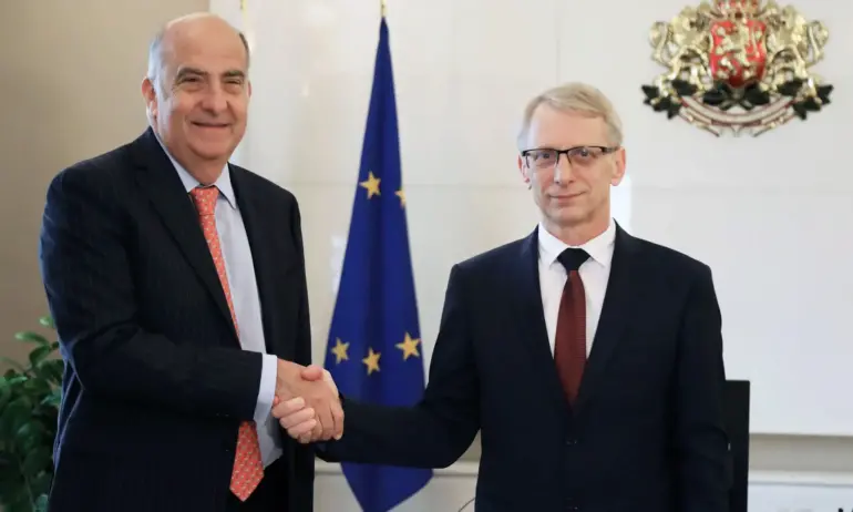 Денков се срещна с американския посланик - Tribune.bg