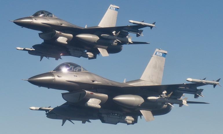 САЩ изпращат цяла ескадрила F-16 от Германия в Румъния - Tribune.bg