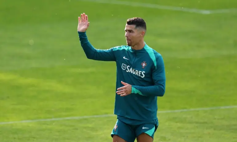 Фен атакува Роналдо по време на тренировка - Tribune.bg