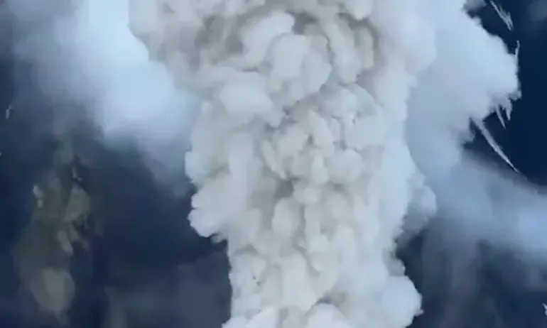 Вулкан изригна на полуостров Камчатка в Русия за първи път от 600 години насам - (ВИДЕО) - Tribune.bg