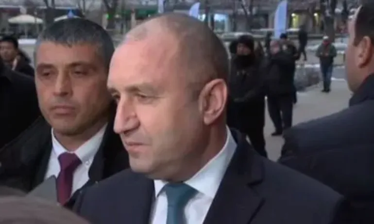 Румен Радев: Ако в РСМ продължават да блокират каквото и да било българско участие, се самоблокират за ЕС - Tribune.bg