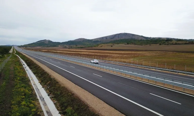 През ноември ще е готов първият участък от АМ Европа – от Драгоман до Сливница (ГАЛЕРИЯ) - Tribune.bg