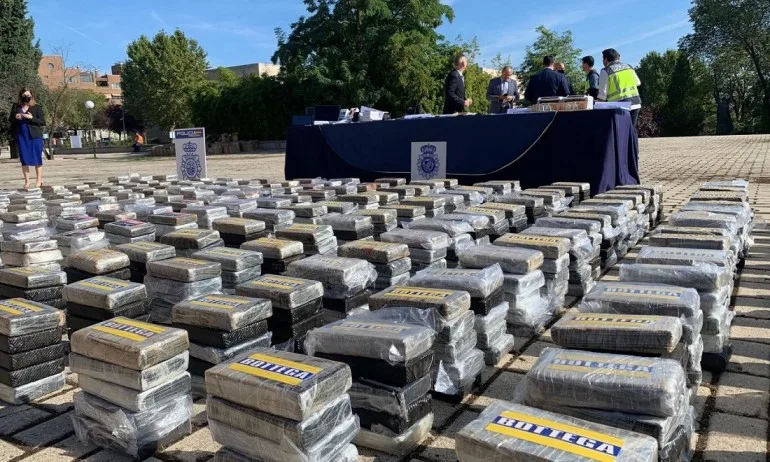 Разбиха най-голямата в Европа мрежа за трафик на кокаин с членове главно от Балканите - Tribune.bg