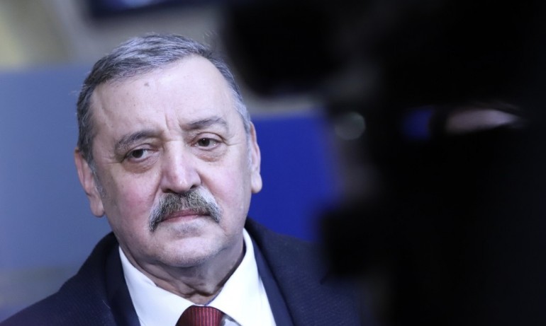 Проф. Кантарджиев: Грипът ни поваля за часове, а коронавирусът за дни - Tribune.bg