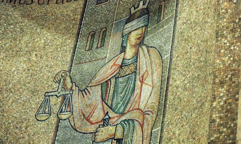 Намалена присъда за шофьор, убил трима на пътя - Tribune.bg