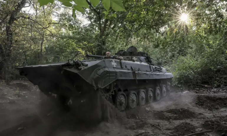 Възобновено е снабдяването с американски оръжия за Украйна - Tribune.bg