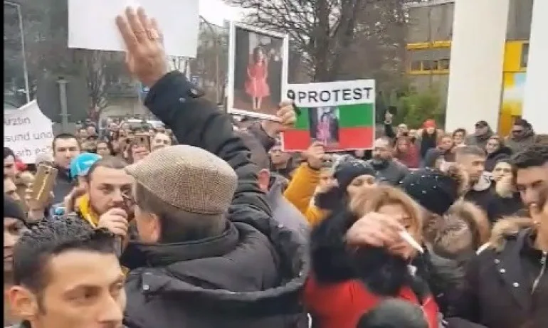 Българи на протест в Кьолн след смъртта на 4-годишната Селин (ВИДЕО) - Tribune.bg